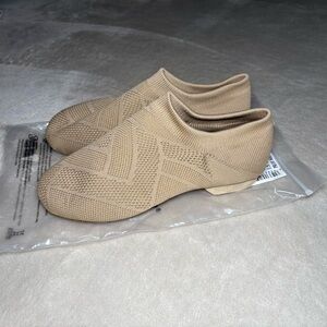 NWT Sansha Jazz Shoes Tan